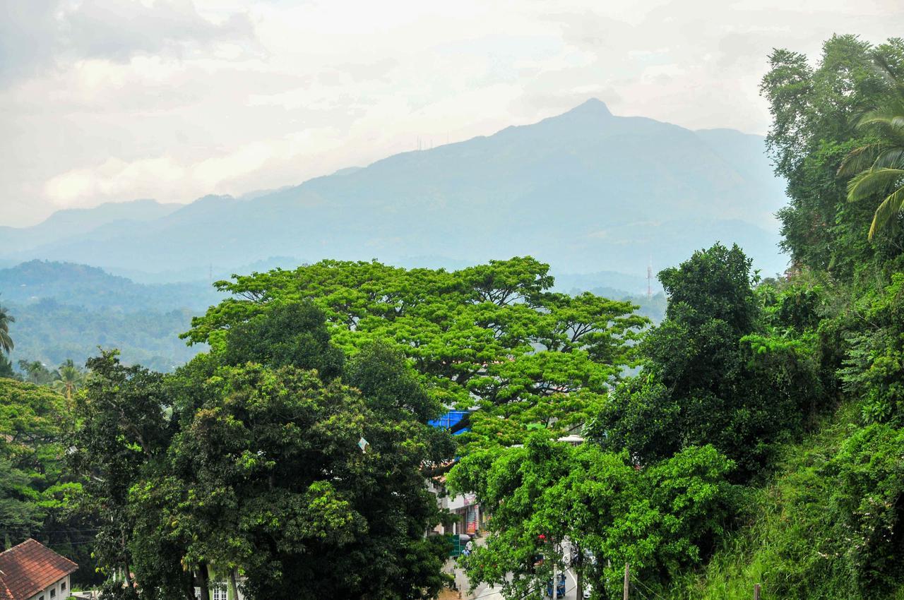 Vendol Maliga Edge Hotell Kandy Exteriör bild