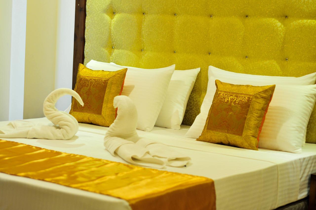 Vendol Maliga Edge Hotell Kandy Exteriör bild