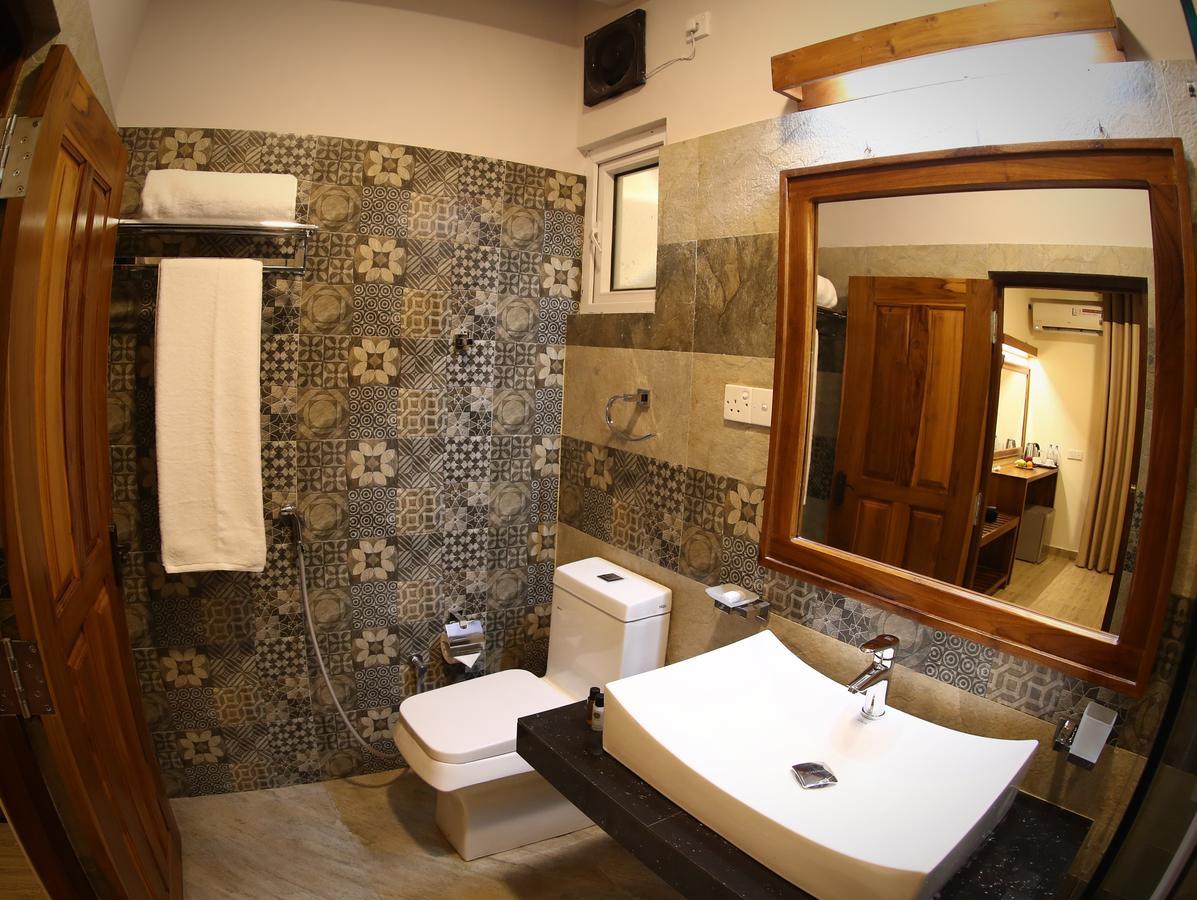 Vendol Maliga Edge Hotell Kandy Exteriör bild