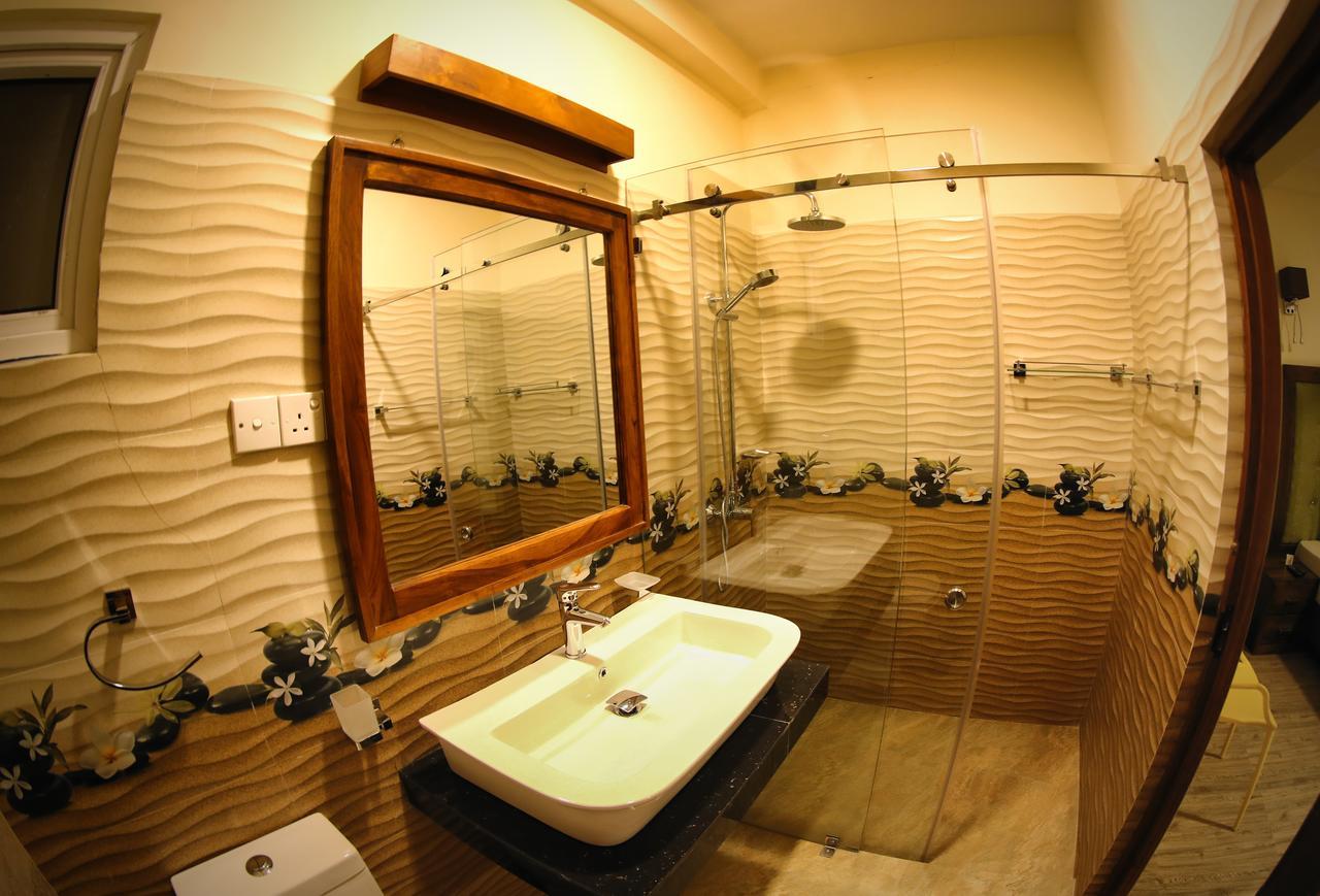 Vendol Maliga Edge Hotell Kandy Exteriör bild
