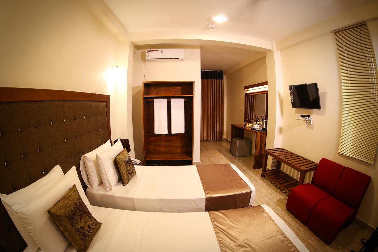Vendol Maliga Edge Hotell Kandy Exteriör bild