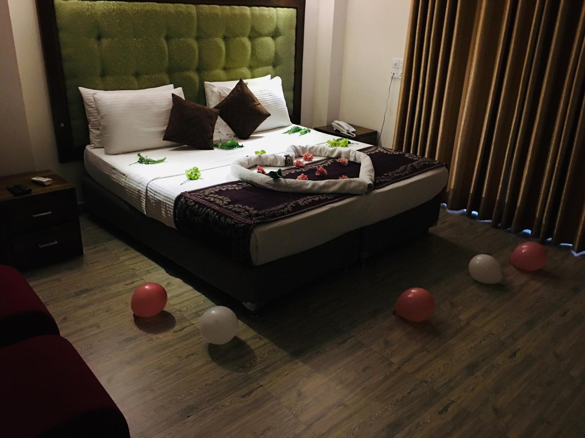 Vendol Maliga Edge Hotell Kandy Exteriör bild