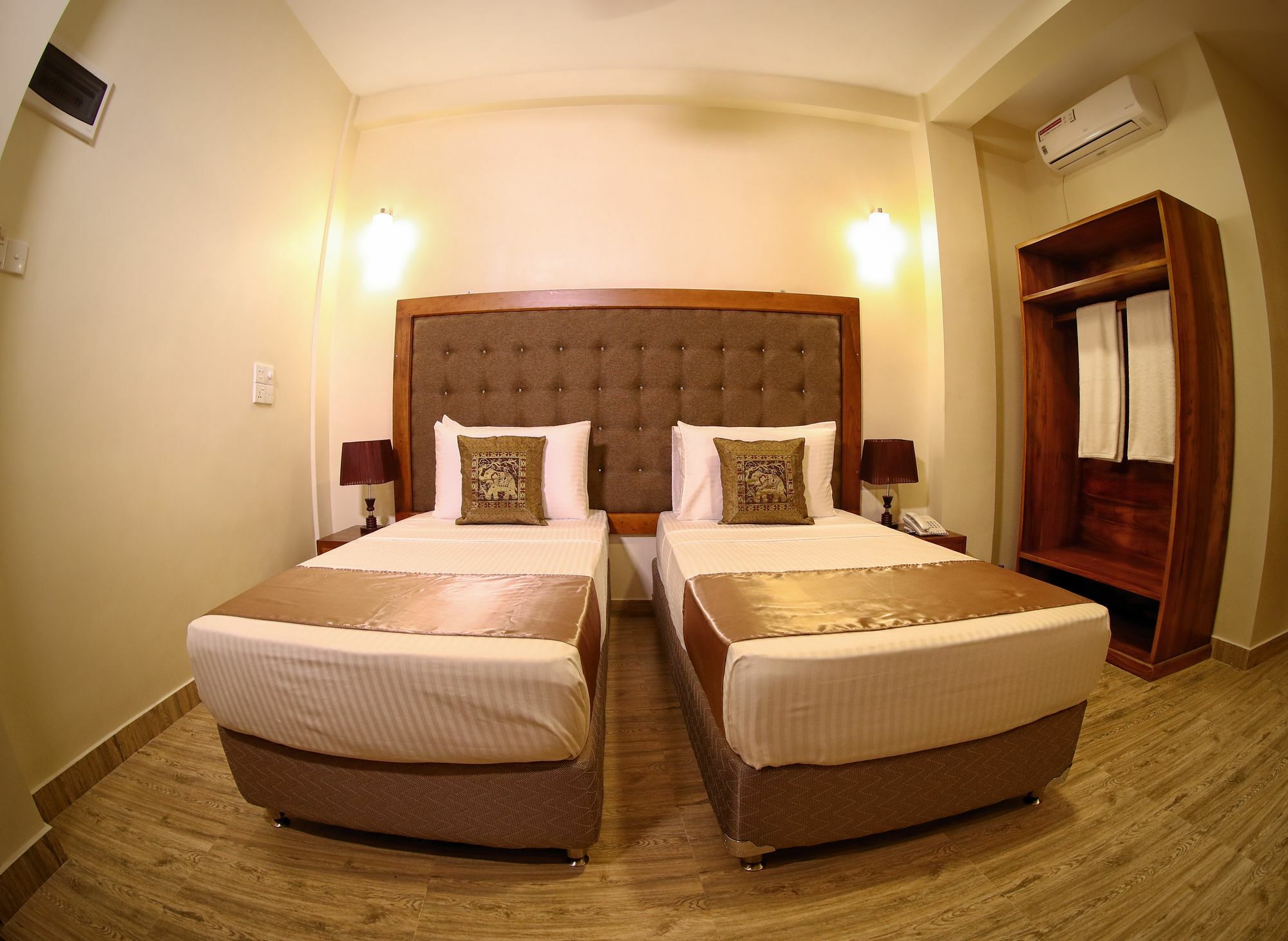 Vendol Maliga Edge Hotell Kandy Exteriör bild